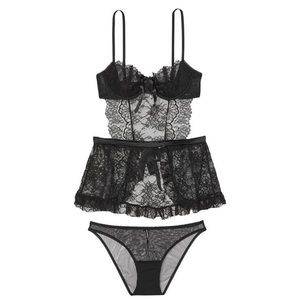 NWOT small Victoria’s Secret lingerie